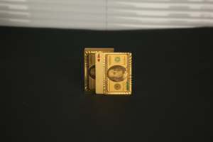 Hoogwaardige dollar-patroon PET gouden folie speelkaarten, elegante waterbestendige pokerkaarten voor exclusieve spelplezier - Product Image 5