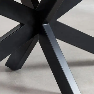 Tavolo da pranzo rotondo KVJ-8409 con base in metallo francese resistente, gambe in ferro e piano in <span class=keywords><strong>parquet</strong></span> di <span class=keywords><strong>rovere</strong></span> <span class=keywords><strong>bianco</strong></span> sbiancato. - Product Image 5