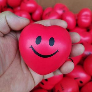 Pelota Antiestrés con forma de corazón para apretar con logotipo personalizado, pelota Antiestrés con forma redonda, pelota para aliviar el estrés de PU, juguete con logotipo - Product Image 1