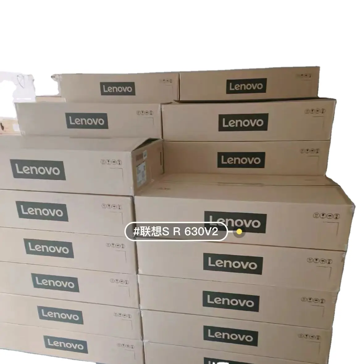 Lenovo Rack Server ThinkSystem SR630 1U peladen terpasang di rak