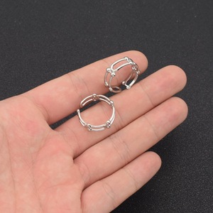 Anillo en Forma de U de Acero Inoxidable de Diseño Exclusivo, Estilo Simple, Anillos Geométricos para Mujer, Joyería de Moda al por Mayor - Product Image 1