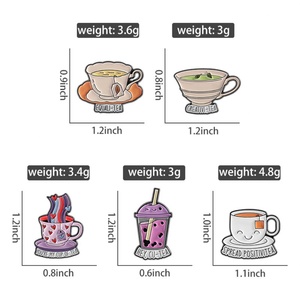 Broche de metal esmaltado con diseño de taza de té divertida, para bebidas, zumos y té de perlas, accesorios de ropa al por mayor - Product Image 3