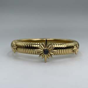 กำไลข้อมือแฟชั่น สแตนเลสสตีล 316L ชุบทอง PVD ลายดาว - Product Image 1