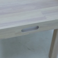 Table de jeu sensorielle carrée en bois massif pour enfants au design moderne pour l'école, la maison, le bureau et la garderie