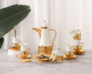 Set di tazze da tè pomeridiane in porcellana squisita europea di lusso in ceramica dorata tazza da caffè e piattino regalo - Product Image 5