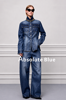 Jaket Kemeja Denim Wanita Model Vintage Warna Medium Wash dengan Aksen Kerut, Saku Tempel, Potongan Regular, Kancing Formal, dan Gaya Kasual