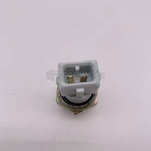 Sensor de Presión de Aceite JCB 70143700, Rosca G1/2 de Latón para Motor Diésel 3CX 4CX - Product Image 4