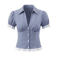 Ensemble deux pièces personnalisé OEM pour femmes, bleu et blanc à carreaux |   Ensemble doux : chemisier à col en V avec bordure en dentelle et mini-jupe pour un look estival charmant