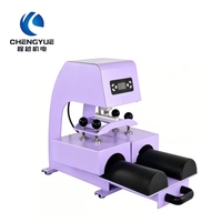 Machine de transfert thermique professionnelle 21x10cm avec plaque de moulage à abaissement automatique pour la sublimation de protège-tibias vierges et l'impression de logos personnalisés