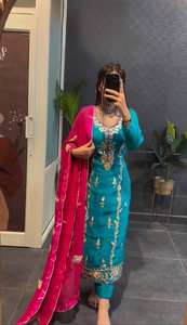 Salwar Kameez pour femmes en soie Chinnon lourde, élégant, traditionnel, micro-coton, broderie, travail de séquence, manches longues, faux georgette - Product Image 6