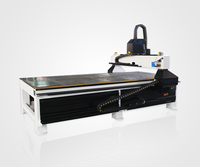 Chine automatique 1325 cnc routeur panneau en bois massif machines Cnc routeur travail du bois