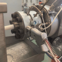 PVC-Zahlenschlauch-Produktionslinie mit Vakuum-Größentank und automatischem Schneidemaschine