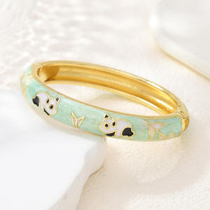 <span class=keywords><strong>Bracciale</strong></span> Panda di Chengdu, Sichuan, Gioiello per Bambini in Smalto Retrò, Braccialetto Aperto alla Moda, Bestseller da Luoghi Panoramici - Product Image 4
