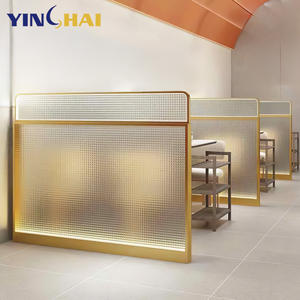 Personalización de fábrica Vidrio dorado y partición de acero inoxidable Divisor de habitación de restaurante con proyecto de decoración de luz Led - Product Image 4