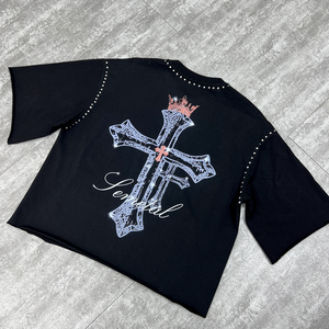 เสื้อยืดทรงบ็อกซี่สีดำ ไหล่ตก พิมพ์ลายกราฟิกประดับเพชรเทียม เสื้อยืดสตรีทแวร์ทรงโอเวอร์ไซส์ ผ้าฝ้าย - Product Image 2