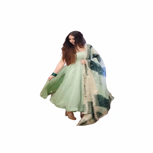 Conjunto de Kurti, Pantalón y Dupatta de Rayón Estilo Moderno para Mujer, Corte Nayra, Bordado Pesado con Lentejuelas, la Mejor Calidad India Pakistaní - Product Image 1