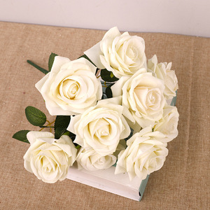 Rosa de Terciopelo de 9 Cabezas, Flor Artificial de Seda Roja, Alta Simulación, Decoración para Bodas y Hogar - Product Image 2