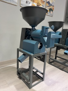 Moulin à riz compact entièrement automatique pour ferme, avec roulement en fonte, capacité de production de 170 kg/h, équipé d'un moteur à essence de 7,5 CV - Product Image 2