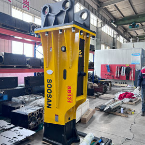 Martelo Hidráulico para Escavadora <span class=keywords><strong>Soosan</strong></span> <span class=keywords><strong>Sb131</strong></span> de 30 Toneladas com Cinzel de 165mm - Product Image 2
