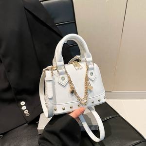 2025 nuovo Design Candy Color donne Shell piccole borse con cerniera taglio borsa con rivetto catena Chic da donna <span class=keywords><strong>Mini</strong></span> borsa a tracolla per ragazze - Product Image 5