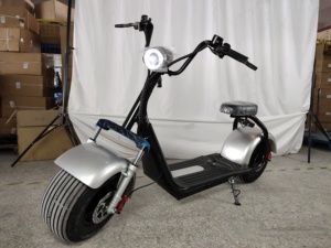 Scooter de 2000W con Certificación EEC COC, Disponible en Fábrica, Autonomía de 40-60 km - Product Image 4