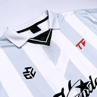 TF Maßgeschneidertes Fußball-Uniform-Set Fußballtrikot Sportbekleidung Fußballkleidung für Fans/Spieler Maillot De Foot Vereinsshirts