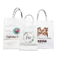Chaussures et vêtements à provisions en carton rose personnalisés sacs en papier de luxe en feuille d'or avec poignée en ruban