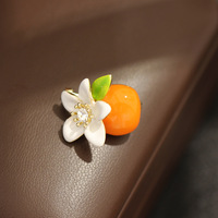 Frisse witte Gardenia bloem broche speld pakjas broches accessoires mode exquisiete emaille fruit oranje broche voor vrouwen