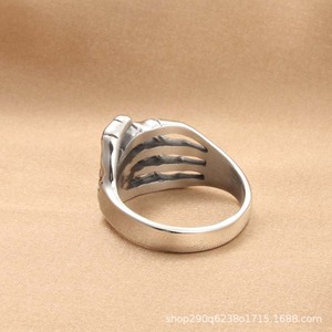 Skeleton Hand <b>Ring</b> Men's Retro Silver Tibetan Silver Casual Jewelry Punk Style - Product Image 4
