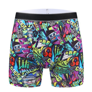 Calzoncillos bóxer para hombre estilo graffiti con bloques de color, estampado de anime y dibujos animados, tejido de seda láctea, forro de entrepierna 90-95% poliéster - Product Image 1