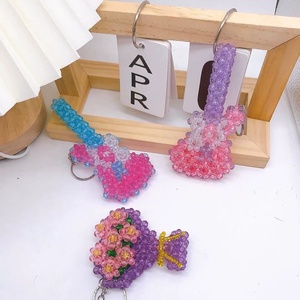 พวงกุญแจพลาสติกสำหรับเด็ก อุปกรณ์ตกแต่งกระเป๋านักเรียน ลูกปัดอะคริลิกใสทรงเหลี่ยม งานแฮนด์เมดน่ารัก รูปกีตาร์ พวงกุญแจรูปรถ สำหรับคนรักดนตรี - Product Image 1