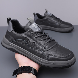 Chaussures décontractées en cuir pour hommes, bout rond, lacets, semelle plate en caoutchouc, toutes saisons, chaussures de marche - Product Image 1