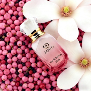 <span class=keywords><strong>Perfume</strong></span> Floral de Marca Privada para Mujer, Larga Duración, 30ml 50ml, Bruma Corporal Femenina, Lujo, Alta Calidad, OEM, ODM, Venta al Por Mayor - Product Image 2