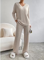 Chandail d'hiver pour filles et femmes 2pcs ensembles de vêtements de maison couleur unie pantalon droit tempérament ample rayure col en V costume tricoté côtelé