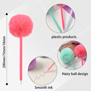 Stylos à bille en plastique à encre noire 0,5 mm Kawaii en gros, design en forme de cœur en peluche avec pompon pour <span class=keywords><strong>les</strong></span> promotions de bureau et scolaires - Product Image 3