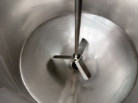Machine de remplissage chauffée semi-automatique de bougie de cire de cheveux de crème solaire de liquide visqueux de pâte épaisse