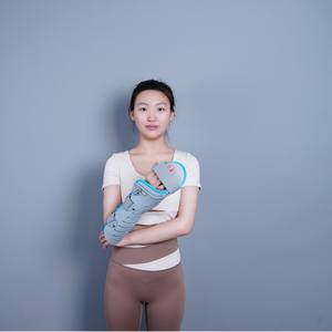 Attelle de fixation du radius et de l'ulna du poignet Zhongkang Shibo, avec trous de ventilation pour l'avant-bras distal, taille unique pour un port confortable - Product Image 1