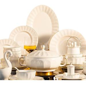 Vaisselle en porcelaine blanche d'os fin nordique de luxe ensembles de vaisselle durable or Europe jante plats de dîner élégants - Product Image 1