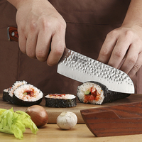 Couteau Santoku KEEMAKE 7 pouces, acier Damas 67 couches, couteau de cuisine martelé, manche en bois, ambidextre, coffret cadeau