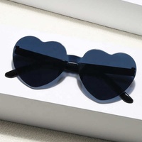 Lunettes de soleil en plastique en forme de cœur pour filles, couleur bonbon, lunettes amusantes pour photos, accessoires de fête d'anniversaire au bord de la piscine, assorties pour sœur