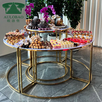 Table à dessert moderne avec cadre en acier inoxydable doré et plateau en MDF pour événements