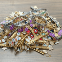 Vente en gros d'usine, styles de mode variés, pendentif en acier inoxydable, lien adapté aux bracelets à breloques italiens de 9 mm, fabrication de bijoux DIY, femme, homme