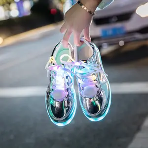Chaussures de Sport flash LED, pour homme et femme, baskets décontractées avec chargeur USB, bon prix d'usine, meilleure vente