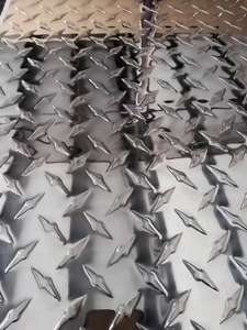 Vente en gros d'usine : Tôles d'aluminium 1060 antidérapantes à cinq barres, tôles d'aluminium à carreaux 3003 5052, plaques d'aluminium à carreaux en alliage - Product Image 5