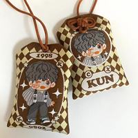 Cadeau suspendu de voiture de couple bidimensionnel brodé Omamori Star Merchandise Support Textile Tissu Artisanat Technique de couture Fil