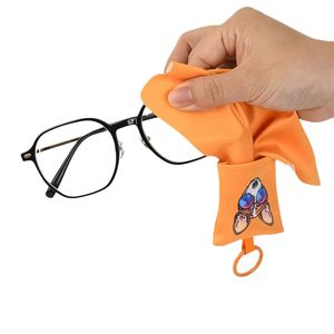 Chiffon de nettoyage en microfibre personnalisé avec pochette, ensemble de lingettes pour objectifs personnalisées, chiffon en microfibre portable pour lunettes, écrans et appareils photo - Product Image 5