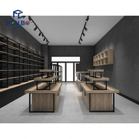 Comptoir de bar moderne pour café, aménagements de comptoirs pour café, solutions de décoration et de design pour les étagères de café