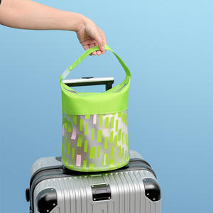 Organisateur de salle de bain en PVC transparent vert vibrant avec fermeture à glissière pour voyage et quotidien pour le rangement des articles de toilette - Product Image 5