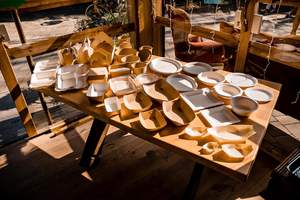 Prix d'usine Bols en papier kraft jetables biodégradables pour salades, collations, soupes et desserts avec couvercles - Product Image 5