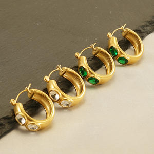 <span class=keywords><strong>2023</strong></span> bijoux pour femmes en acier inoxydable plaqué or 18 carats français Simple or boucles d'oreilles en forme de C carré Zircon boucle d'oreille étanche - Product Image 5